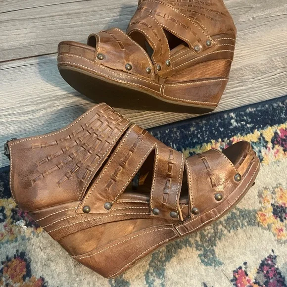 Bed Stu Tan Leather Wedge Sandals - Picture 4 of 11